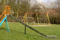 Tưởng học sinh chơi trò giả chết, cô giáo hối hận cả đời