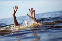 Nghỉ phép về quê tắm biển, 2 chiến sĩ quân đội đuối nước thương tâm