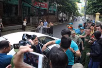 Xử Nguyễn Hữu Linh sáng nay: Linh "nựng" được bảo vệ thế nào?