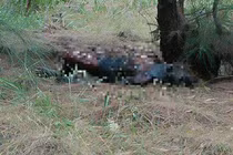 Phát hiện thi thể đàn ông cháy đen, đang phân hủy ở sau nhà 