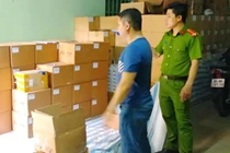 Phát hiện hơn 200.000 lọ thuốc kháng sinh 'dỏm' sắp bán cho người bệnh