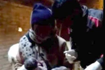 Mẹ bầu 9 tháng tự tử, em bé thoát chết thần kỳ, khó tin...