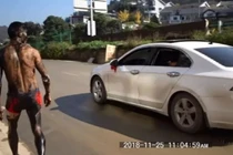 Những trò đùa "độc" và "lầy lội" cô dâu chú rể khiếp vía