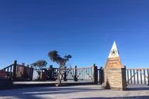 Kỳ thú mùng 2 Tết: Fansipan băng giá trong khi cả miền Bắc nắng chang chang 