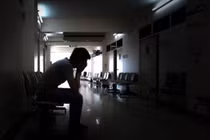 Vợ mắc ung thư, chồng làm điều bất ngờ, ai nghe cũng...