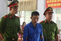 Hoãn phiên xử kẻ dùng búa đánh chết người tình