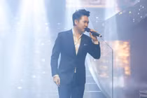 Lê Hiếu: Yêu vợ hơn khi trở về nhà sau vài ngày đi diễn xa 