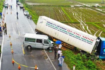 Danh sách nạn nhân thương vong vụ ôtô chở sư thầy tông xe container ở Quảng Ngãi