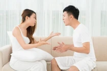 Mệt mỏi, ức chế muốn vứt tất cả vì chồng chỉ thích "thơm thảo với hàng xóm"