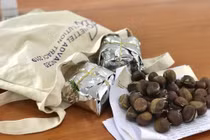 Tẩy chay túi nilon, chị em xách làn, mang xe kéo đi chợ