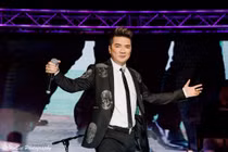 Đàm Vĩnh Hưng: "Có lẽ tui là đứa chịu hát và hát nhiều nhất..."