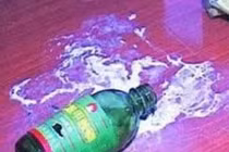 Thấy vợ uống thuốc sâu tự tử, chồng uống theo nhưng không chết