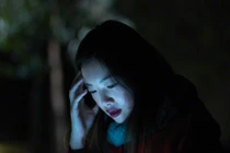 Sốc ngất tình địch gọi điện đến nhà nghỉ “nhận lại chồng” và dạy “cách giữ chồng”