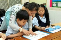 Đánh học sinh, phạt tiền: “Giáo viên không phải đi buôn trốn thuế”