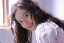 Sao nữ 9X vào tù vì lăng mạ cảnh sát và gây rối ở nhà ga 