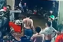 Hai anh em ruột trọng thương vì côn đồ truy sát... "nhầm"