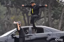 Kịch bản CSCĐ giao chiến với tội phạm bên chiếc Camry chở VIP 