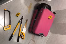 Thi thể trong vali ở KDC Him Lam: Nghi phạm người nước ngoài, xử thế nào?