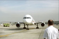 Nguyên nhân khiến 2 máy bay va chạm tại sân bay Nội Bài
