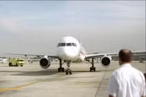 Nguyên nhân khiến 2 máy bay va chạm tại sân bay Nội Bài