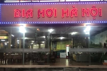 Loạt quán nhậu nổi tiếng Hà Nội đóng cửa im lìm, vắng khách mùa Corona