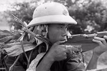 Ảnh tuyệt đẹp về bộ đội Cụ Hồ trong ống kính phóng viên quốc tế 