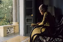 Ảnh cực hiếm về mẹ vua Bảo Đại ở Huế năm 1972