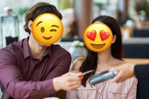 Ai nên trả tiền khi hẹn hò?