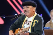 Nhạc sĩ Trần Tiến: Ở căn nhà ven biển, U80 vẫn "phải lòng" vợ