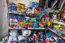 Phá đường dây sản xuất quần áo thể thao giả thương hiệu quy mô lớn