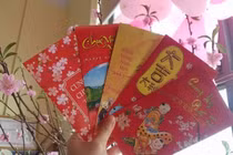 Mẹ chồng đòi giữ hết tiền mừng tuổi của các cháu