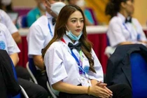 Ngắm vẻ đẹp như thiên thần của quan chức trẻ tuổi của Thái Lan