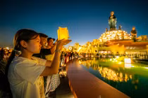 Núi Bà Đen tổ chức dâng đăng vào mọi tối thứ 7 trong tháng chạp