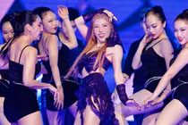 Người đang đạp gió rẽ sóng mạnh nhất ở Chị đẹp