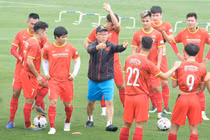 Chọn huấn luyện viên cho tuyển Việt Nam