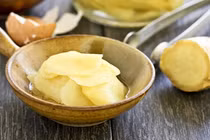 Vì sao nên ăn một lát gừng khi vừa thức dậy?