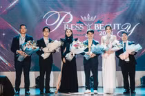 Nữ sinh trường Báo thể hiện tư duy sắc bén về vấn đề xã hội