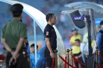 Hệ thống VAR gây tranh cãi tại V-League