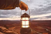 Sống trên đời hãy học cách buông bỏ thì mới mong yên ổn 