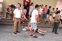 Nổ lớn ở quán nước chung cư Linh Đàm khiến nhiều người bị thương