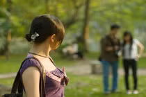 Vợ chết lặng khi 'chạm mặt' chồng chưa cưới của cô đồng nghiệp 