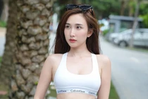 Tình cũ thủ môn Bùi Tiến Dũng khoe dáng ngày càng nóng bỏng