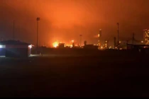 Nổ lớn tại nhà máy hóa học ở Texas, 60.000 người nhận lệnh sơ tán