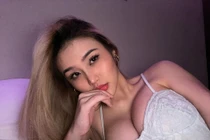 Hot girl Esports ngực khủng là niềm tự hào của game thủ Indonesia