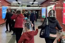 Vừa xuất hiện, loạt khẩu trang chống virus Corona đã gây bão