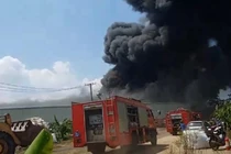 Cháy khủng khiếp công ty tái chế nhựa ở Đồng Nai