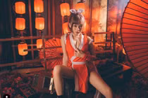 Lỡ khoe ảnh trên mạng, cô gái gây sốt với "mặt học sinh, người phụ huynh"