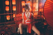 Lỡ khoe ảnh trên mạng, cô gái gây sốt với "mặt học sinh, người phụ huynh"