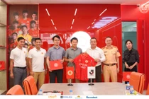 Đại diện CLB Công an Hà Nội gặp Giám đốc kinh doanh J.League