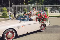 "Hot girl lực điền" Angela Phương Trinh gây "lú" khi cắt tóc tém